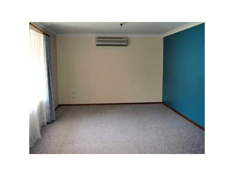 16 Stockley Close, West Nowra NSW 2541