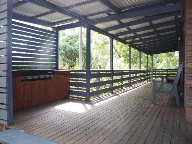 4 Glen View, North Nowra NSW 2541