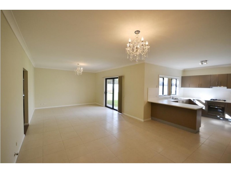 4 Zieria Avenue, North Nowra NSW 2541