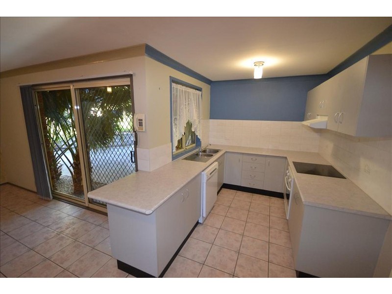 5 Nundah Close, Bomaderry NSW 2541