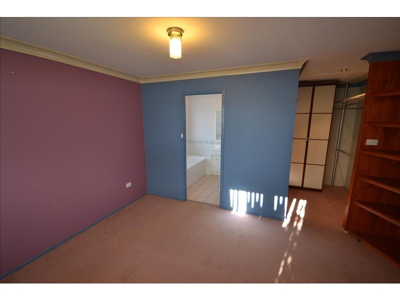 5 Nundah Close, Bomaderry NSW 2541
