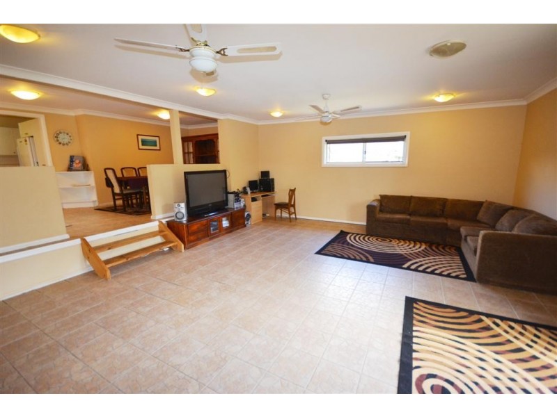 141 Berry Street, Nowra NSW 2541