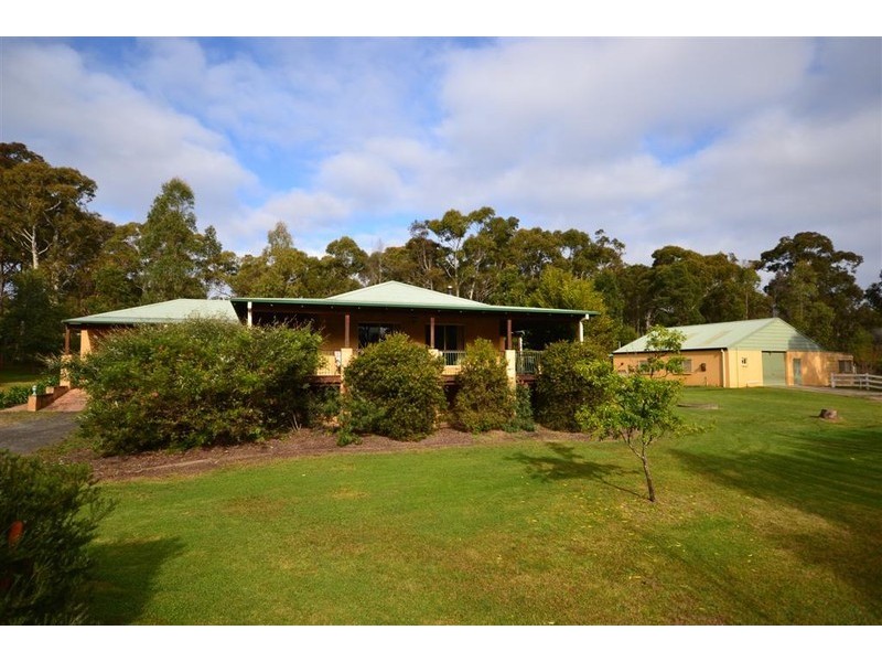 18 Gardner Road, Falls Creek NSW 2540