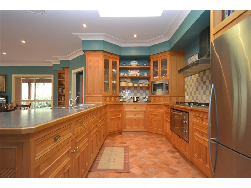 18 Gardner Road, Falls Creek NSW 2540