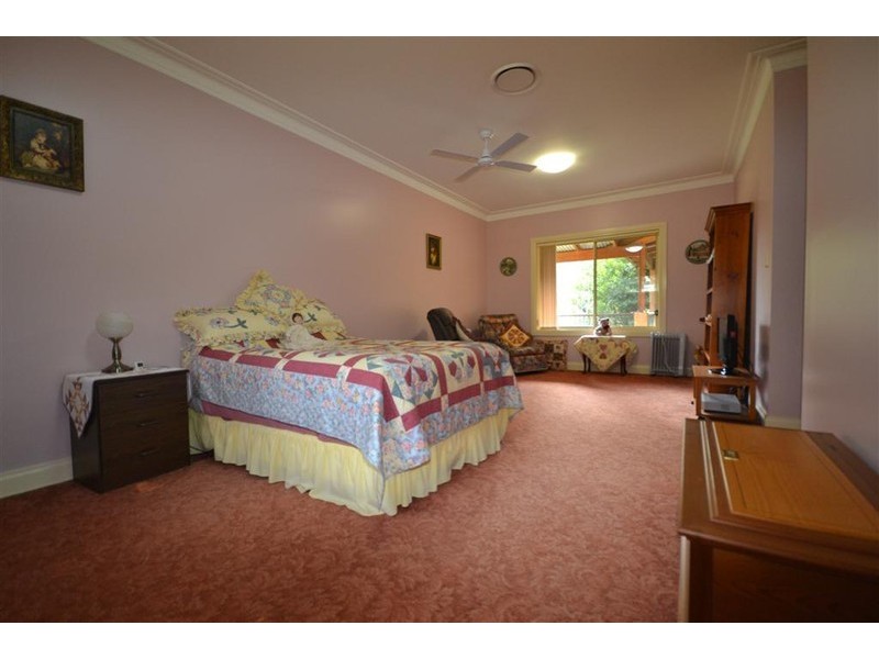 18 Gardner Road, Falls Creek NSW 2540