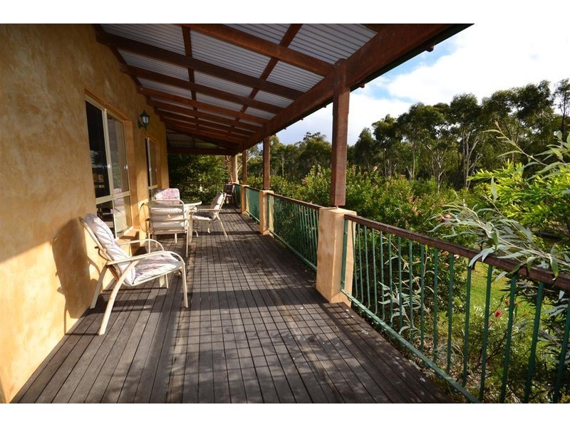 18 Gardner Road, Falls Creek NSW 2540