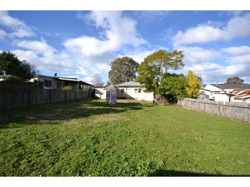 9 Hale Avenue, Nowra NSW 2541