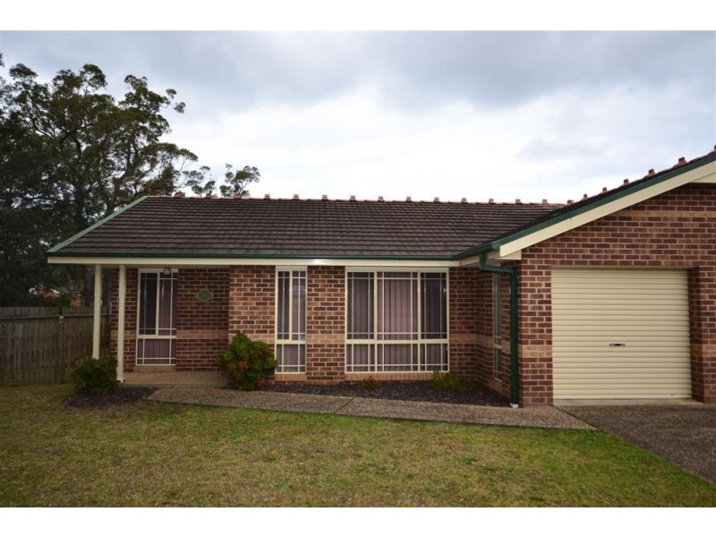 8 Regal Place, Bomaderry NSW 2541