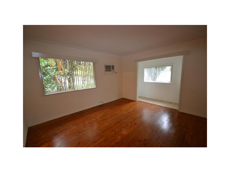 385 Princes Highway, Bomaderry NSW 2541