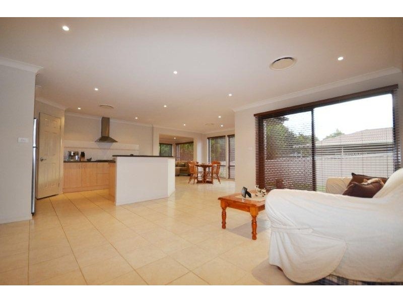 37 Emerald Drive, Meroo Meadow NSW 2540