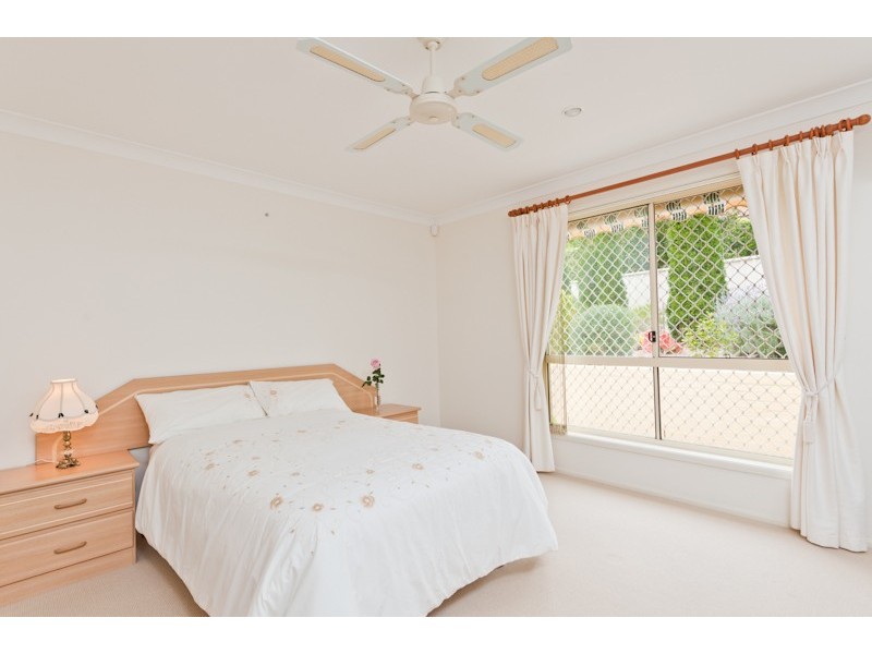 1 Marigold Close, Bomaderry NSW 2541