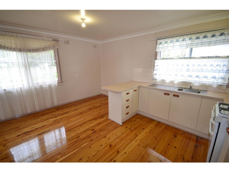 24 Quiberon Street, Nowra NSW 2541