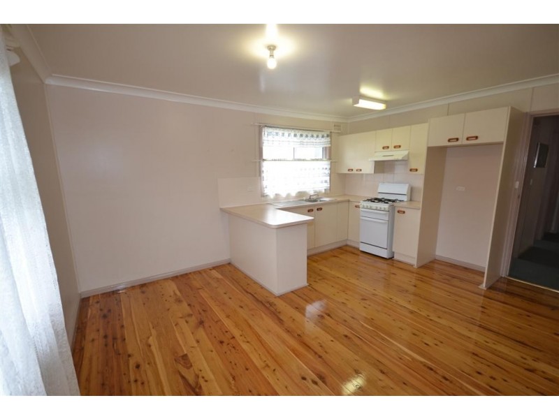 24 Quiberon Street, Nowra NSW 2541