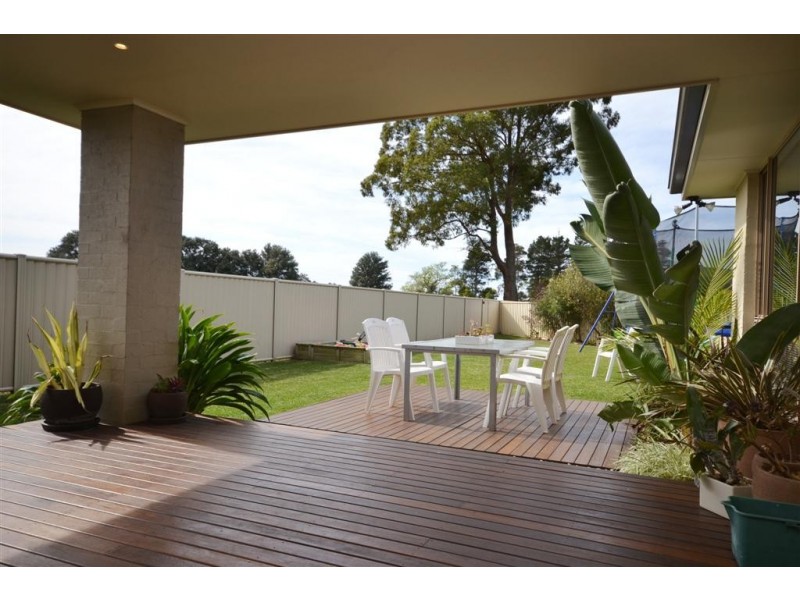 6 Ruby Lane, Meroo Meadow NSW 2540