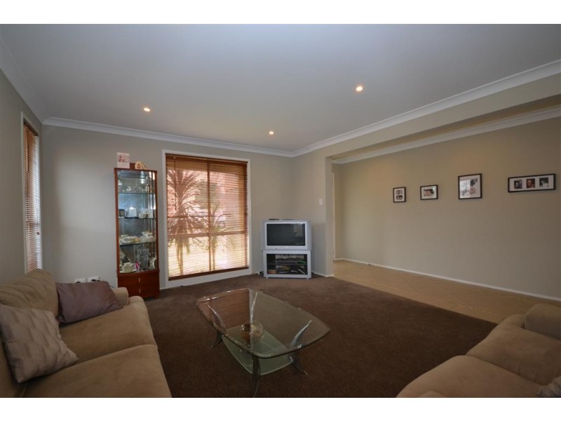 6 Ruby Lane, Meroo Meadow NSW 2540