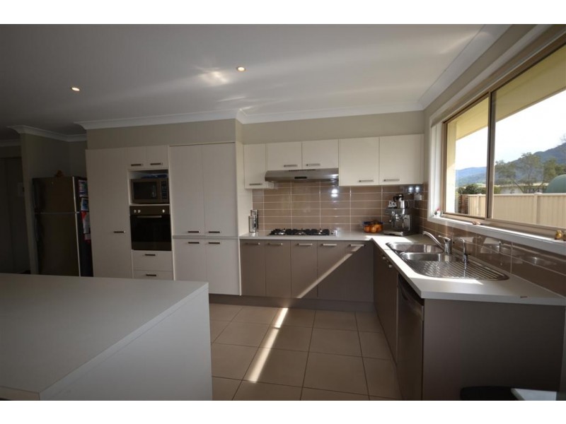 6 Ruby Lane, Meroo Meadow NSW 2540