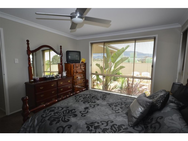 6 Ruby Lane, Meroo Meadow NSW 2540