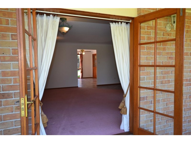 216 Yurunga Drive, North Nowra NSW 2541