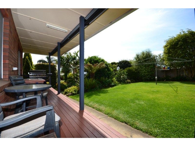 20 Colyer Avenue, Nowra NSW 2541