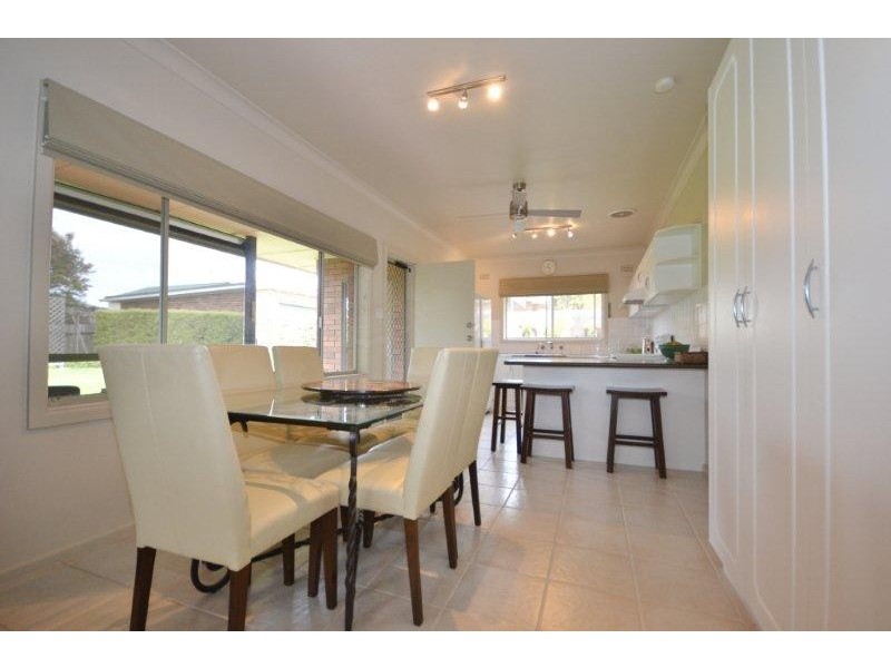 20 Colyer Avenue, Nowra NSW 2541