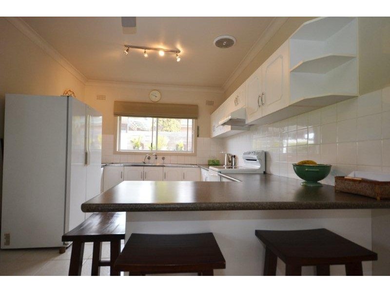 20 Colyer Avenue, Nowra NSW 2541