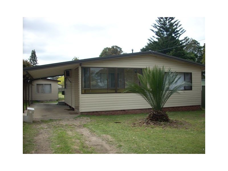 23 RENOWN AVE, Shoalhaven Heads NSW 2535