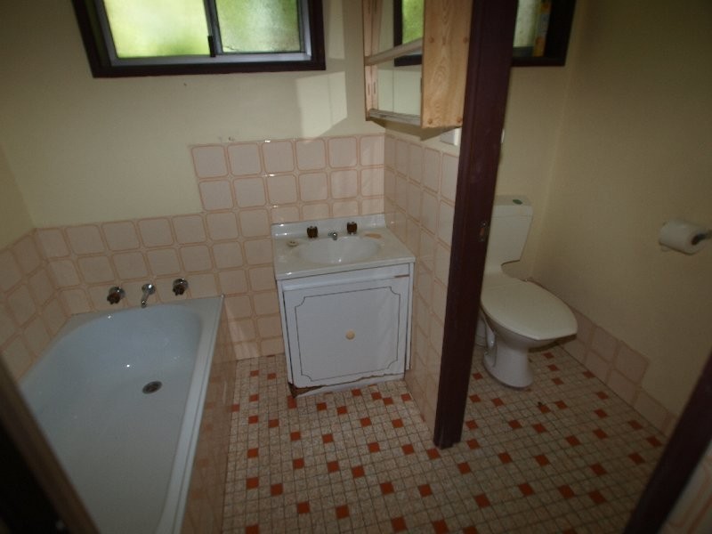12 Cheltenham Drive, Shoalhaven Heads NSW 2535