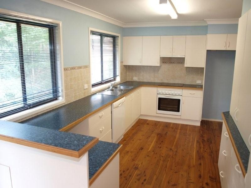 31 Tarawara Street, Bomaderry NSW 2541