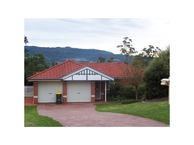 10 HAMILTON PLACE, Bomaderry NSW 2541