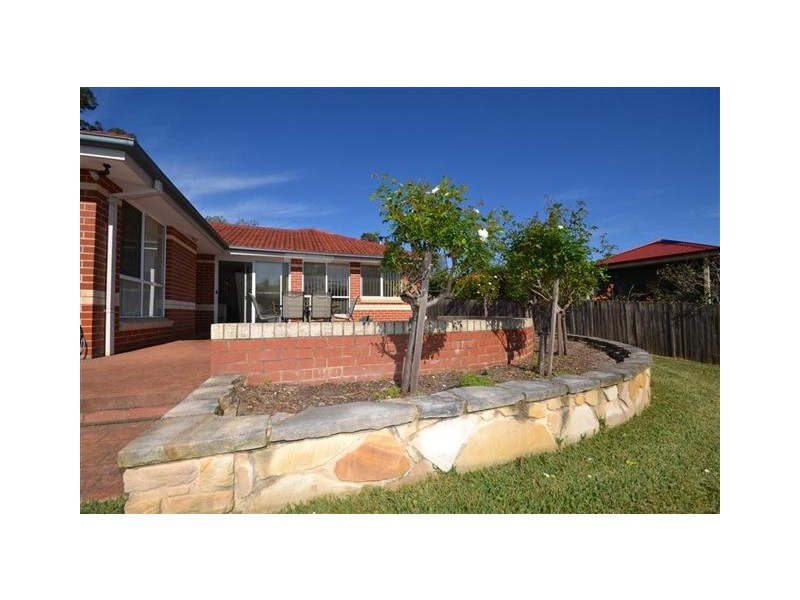 10 HAMILTON PLACE, Bomaderry NSW 2541