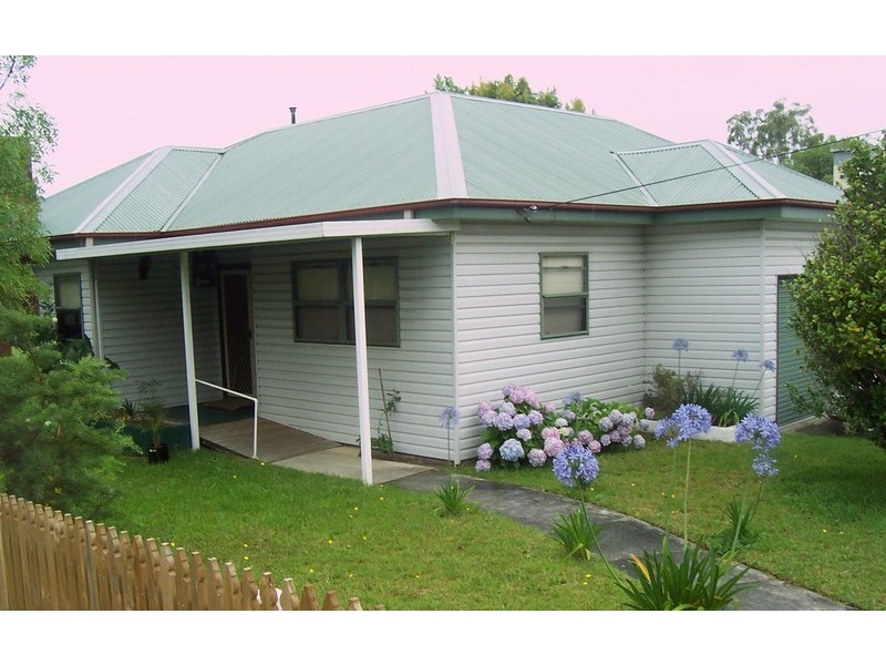25 Worrigee Street, Nowra NSW 2541