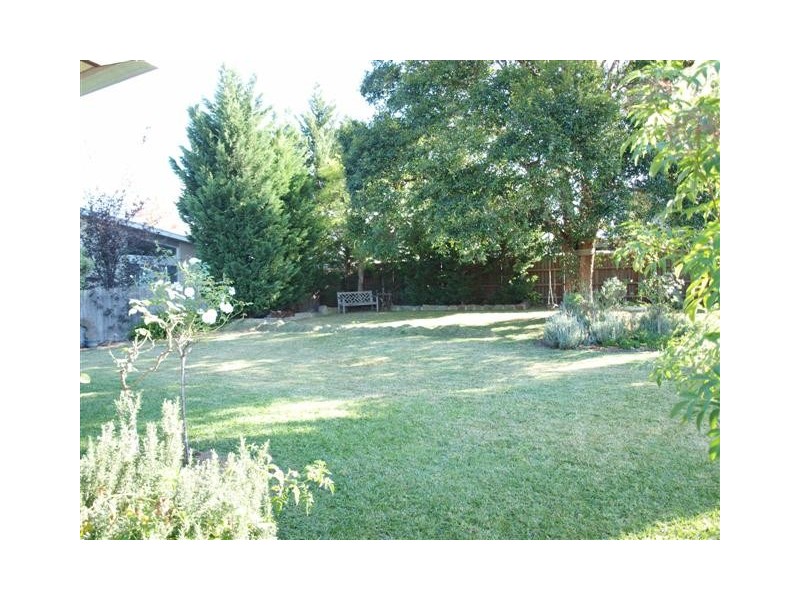 121 Berry Street, Nowra NSW 2541