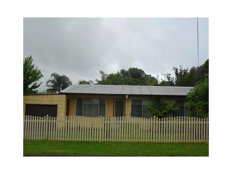 31 Ernest Street, Nowra NSW 2541