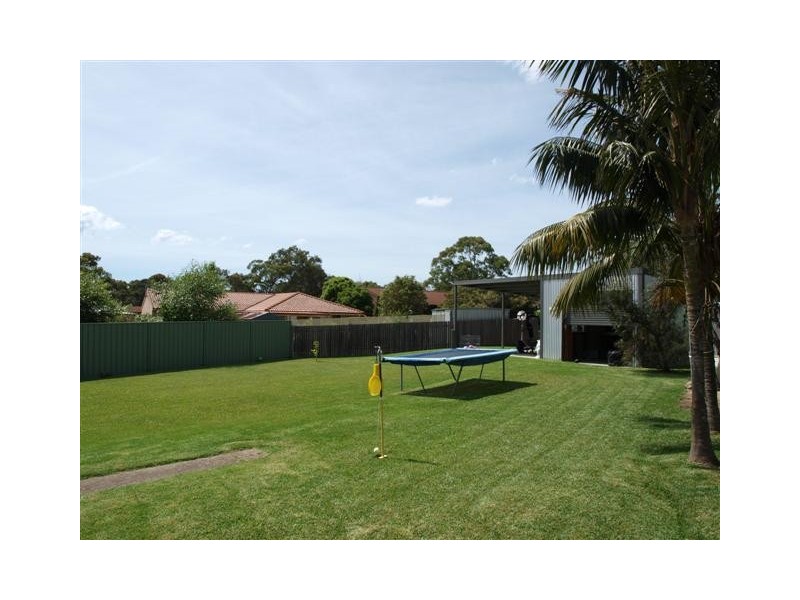 9 Peak Avenue, North Nowra NSW 2541