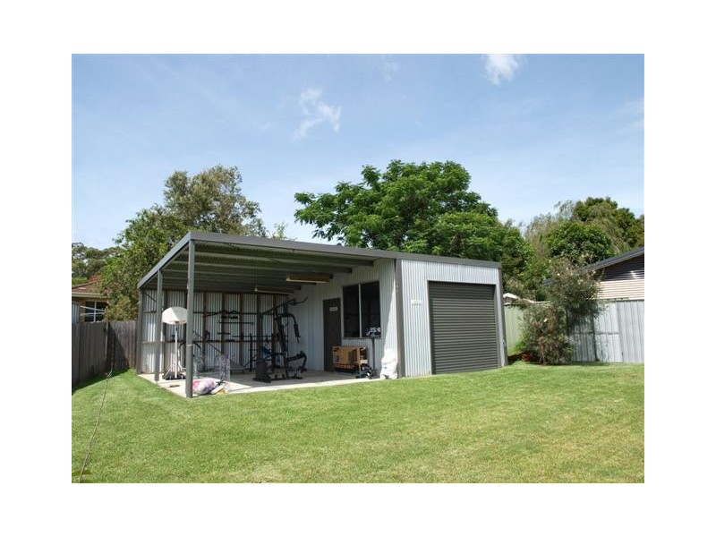 9 Peak Avenue, North Nowra NSW 2541