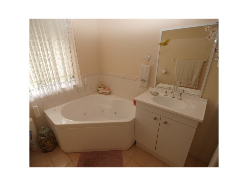 5A Oval Drive, Shoalhaven Heads NSW 2535