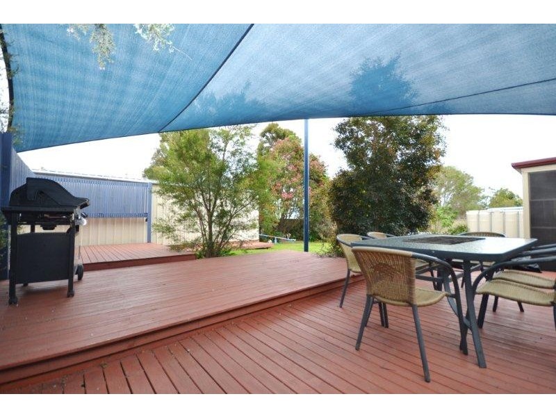11 Hermes Crescent, Worrigee NSW 2540