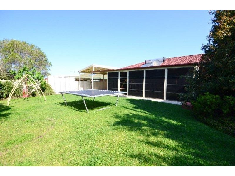 11 Hermes Crescent, Worrigee NSW 2540