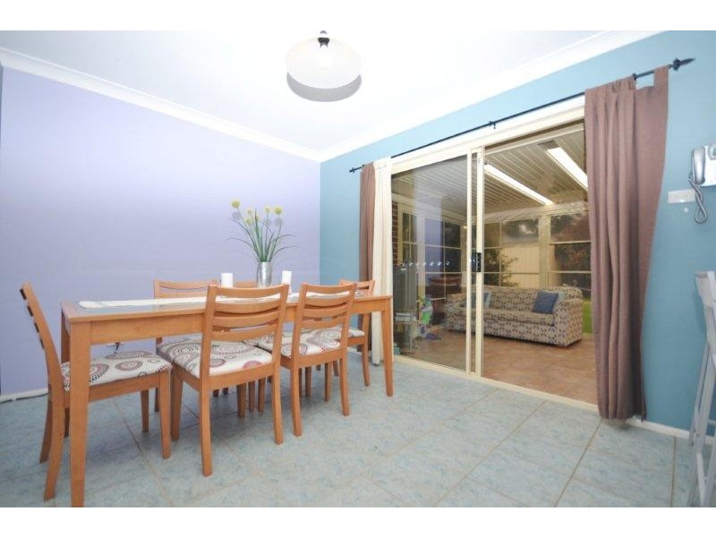 11 Hermes Crescent, Worrigee NSW 2540
