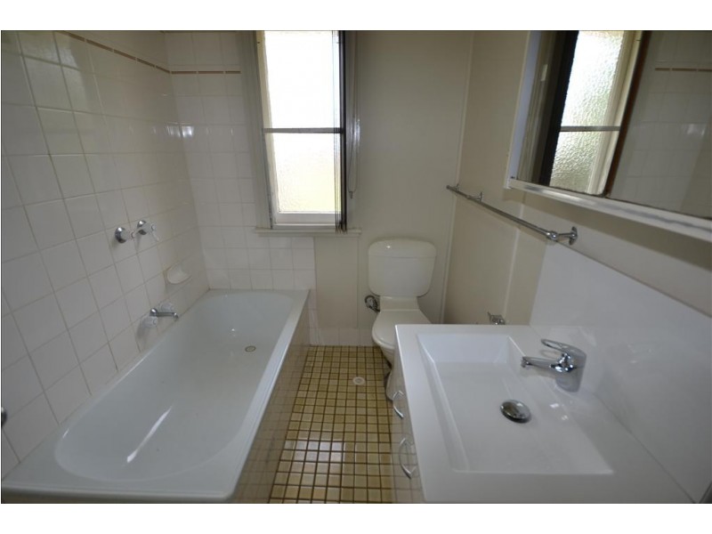 103 Kalandar Street, Nowra NSW 2541