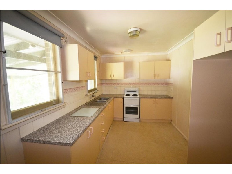 19 Taranna Crescent, Nowra NSW 2541