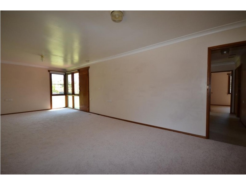 19 Taranna Crescent, Nowra NSW 2541