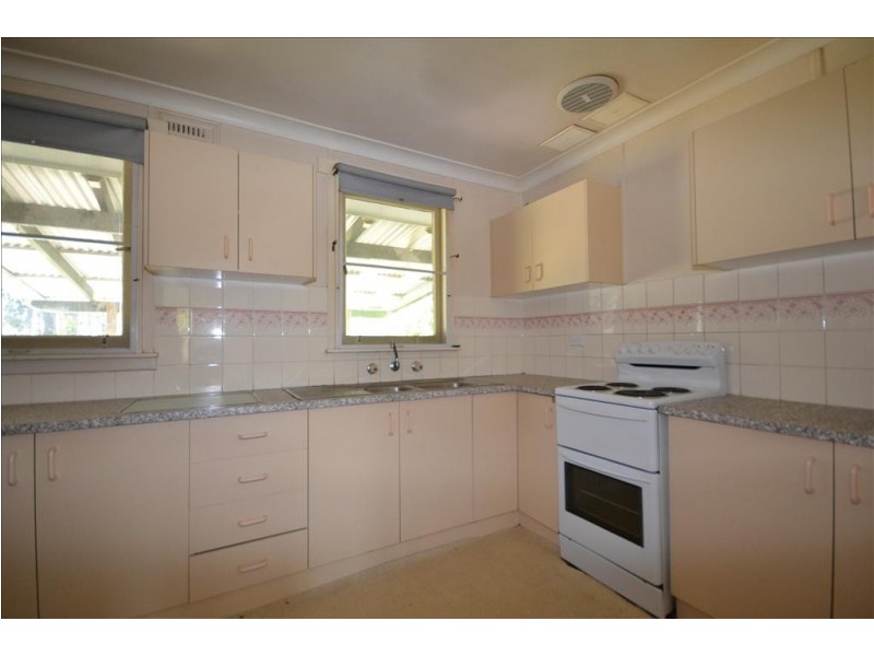 19 Taranna Crescent, Nowra NSW 2541