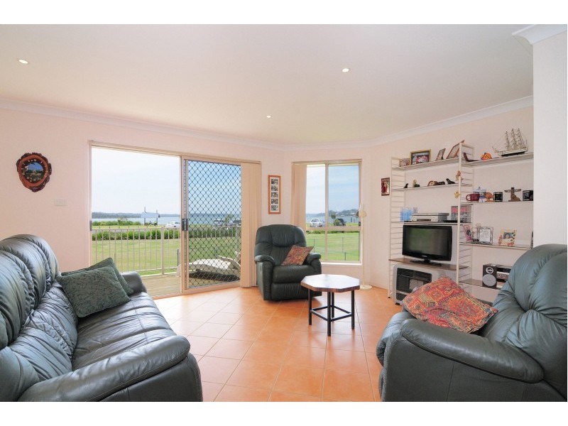 95 Adelaide Street, Greenwell Point NSW 2540