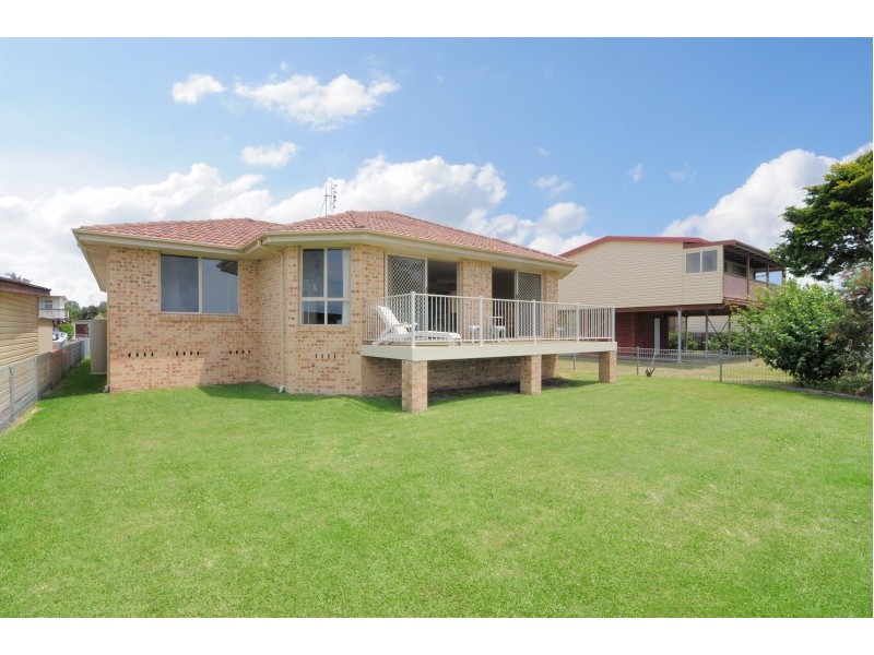 95 Adelaide Street, Greenwell Point NSW 2540