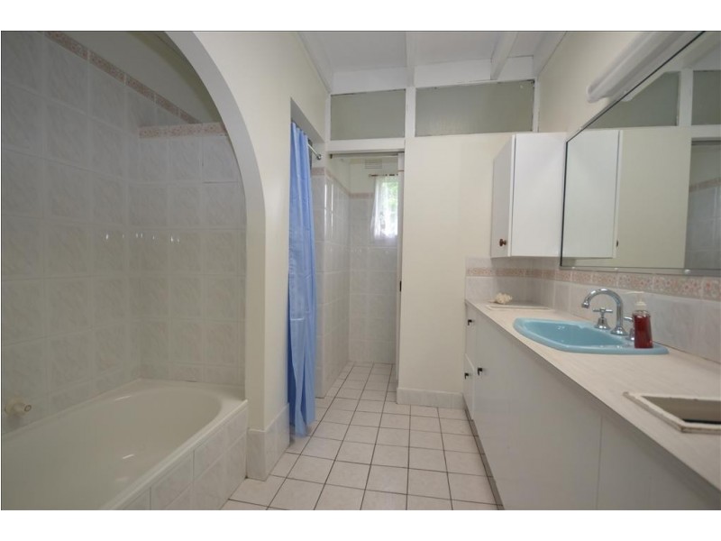 48 Salisbury Drive, Nowra NSW 2541