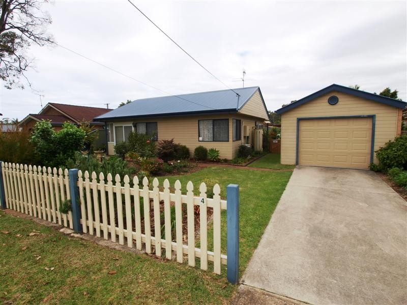 4 Lovegrove Street, Shoalhaven Heads NSW 2535