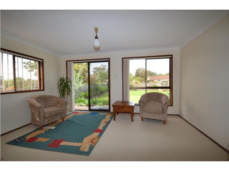 34 Cavalier Parade, Bomaderry NSW 2541