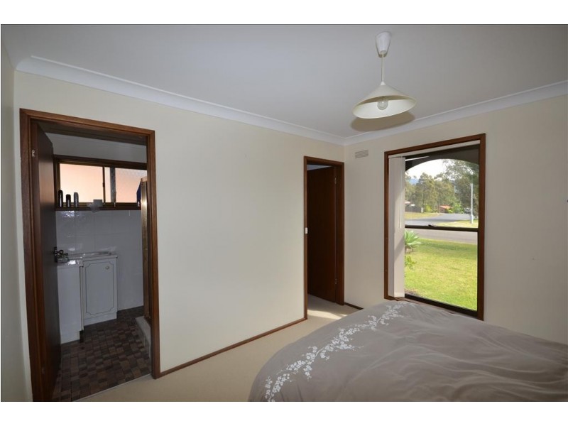 34 Cavalier Parade, Bomaderry NSW 2541