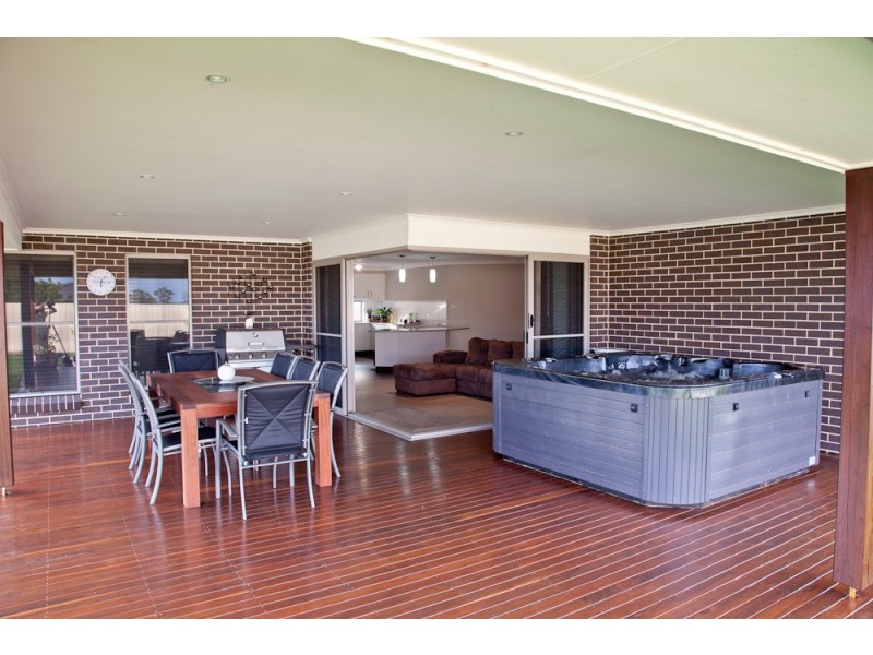 31 Blue Bell Way, Worrigee NSW 2540